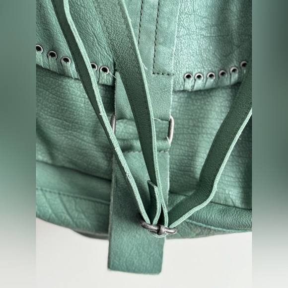 Free People We The Free Leigh Distressed Leather Tote Secret Sage Full Size - Picture 5 of 13